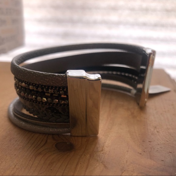 NWT Bracelet. - Picture 3 of 5